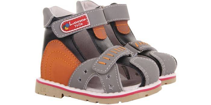 Sapatos ortopédicos para crianças