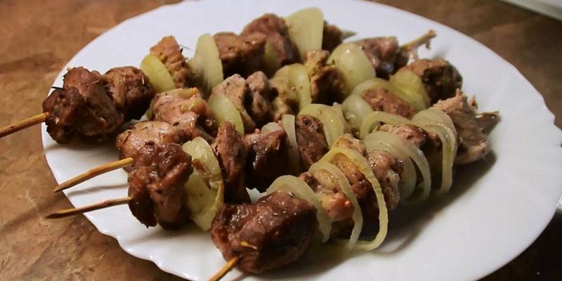 Brochetas en sombreros