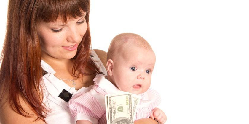 Menina com bebê
