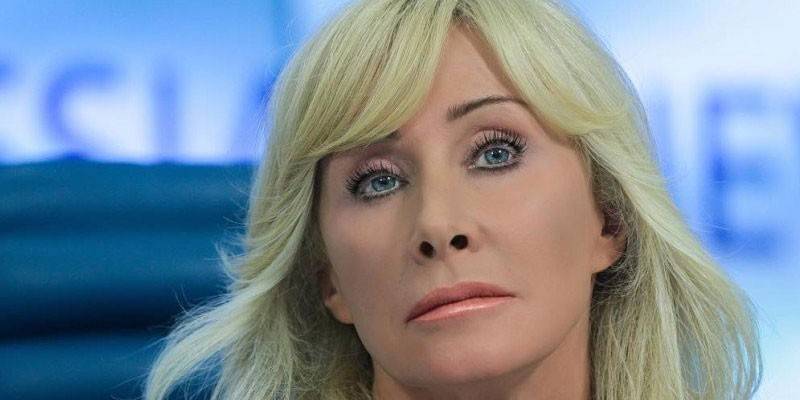 Moderátorka Oksana Pushkina