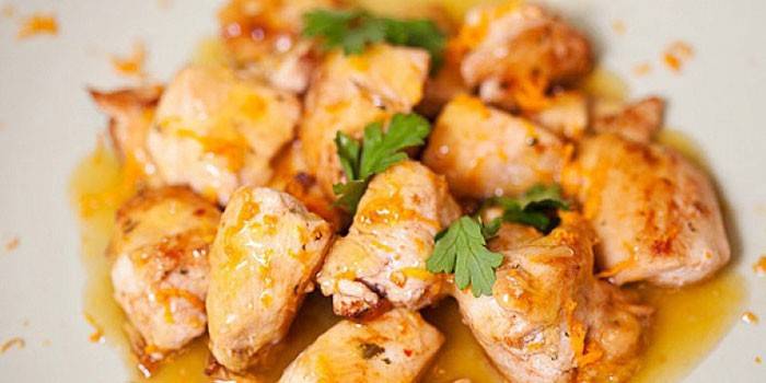 Filete de pollo con salsa