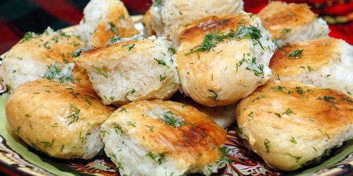 Pampushki smażone z czosnkiem