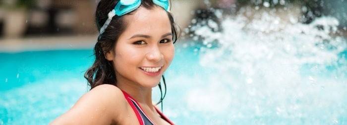Clase de aeróbicos en el agua