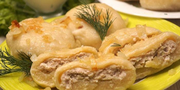 Recheado com carne picada