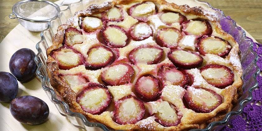 Postre con ciruelas