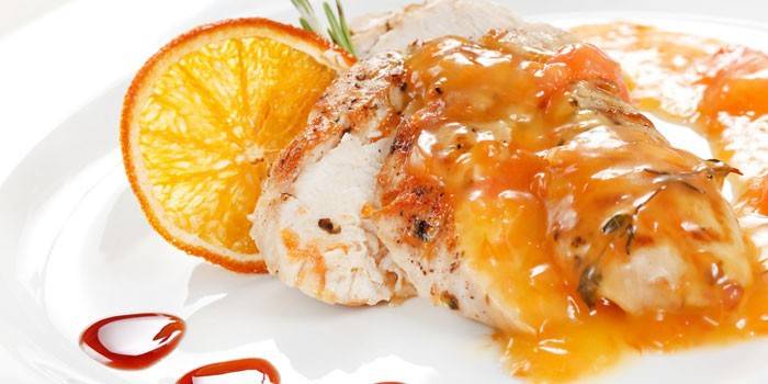 Pechuga De Pollo Con Salsa De Naranja