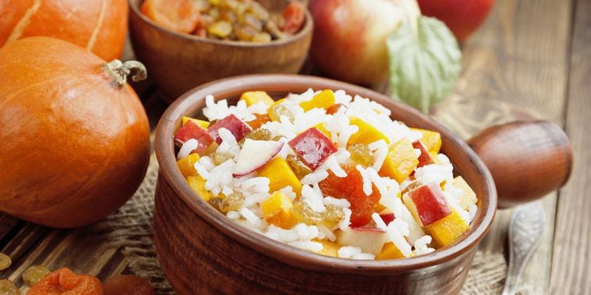 Pilaf com maçãs