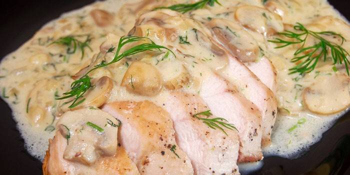 Filete de pollo con salsa de mayonesa