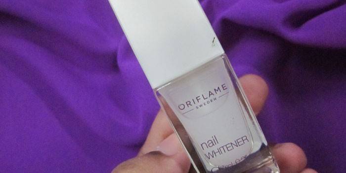 Lakier Oriflame wybielacz do paznokci
