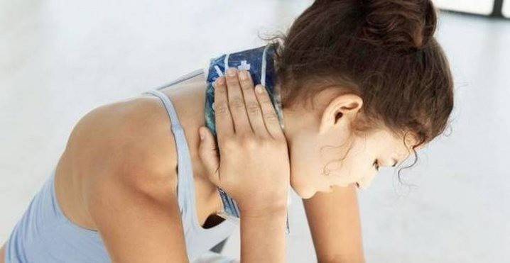 La niña aplicó una compresa