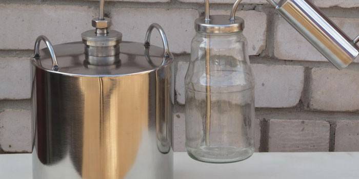 Moonshine com um navio a vapor