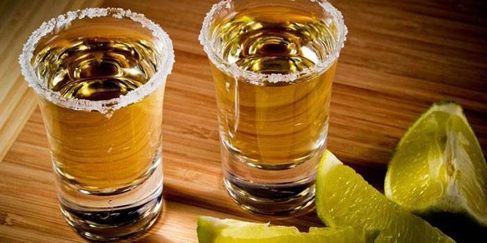 Strzał z tequilą