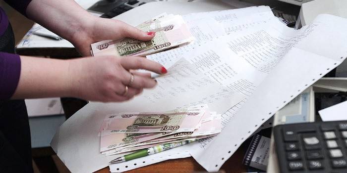 Recuento de billetes y documentos.