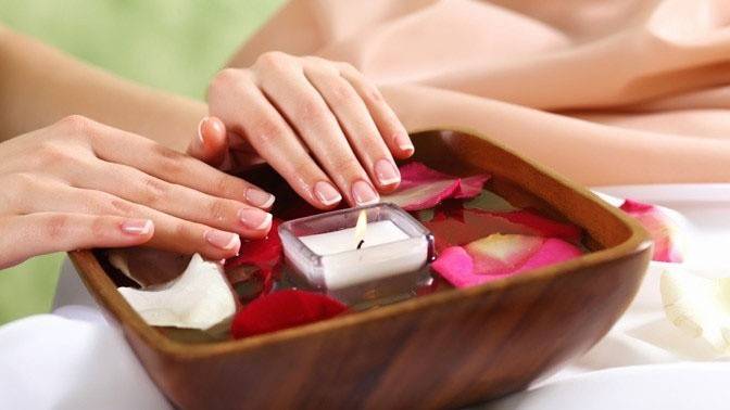 Efeito positivo da terapia com parafina na pele das mãos